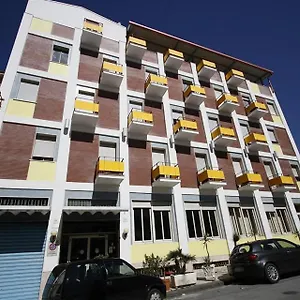 3* Hotel George